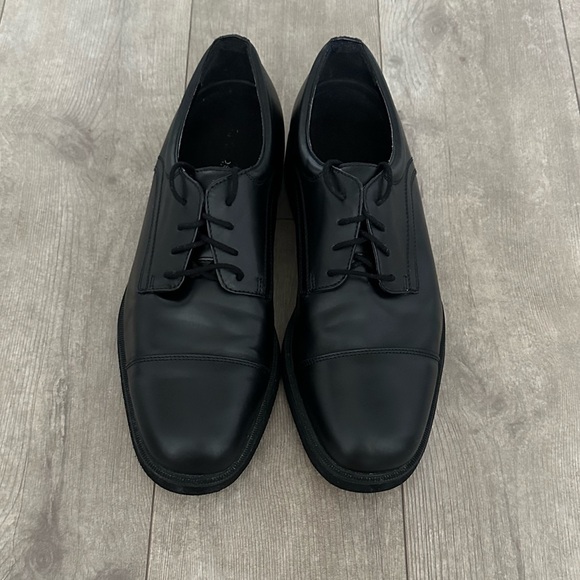 Rockport Waterproof Black Leather Dress Shoes Men’s Size 9W EUC main image 8